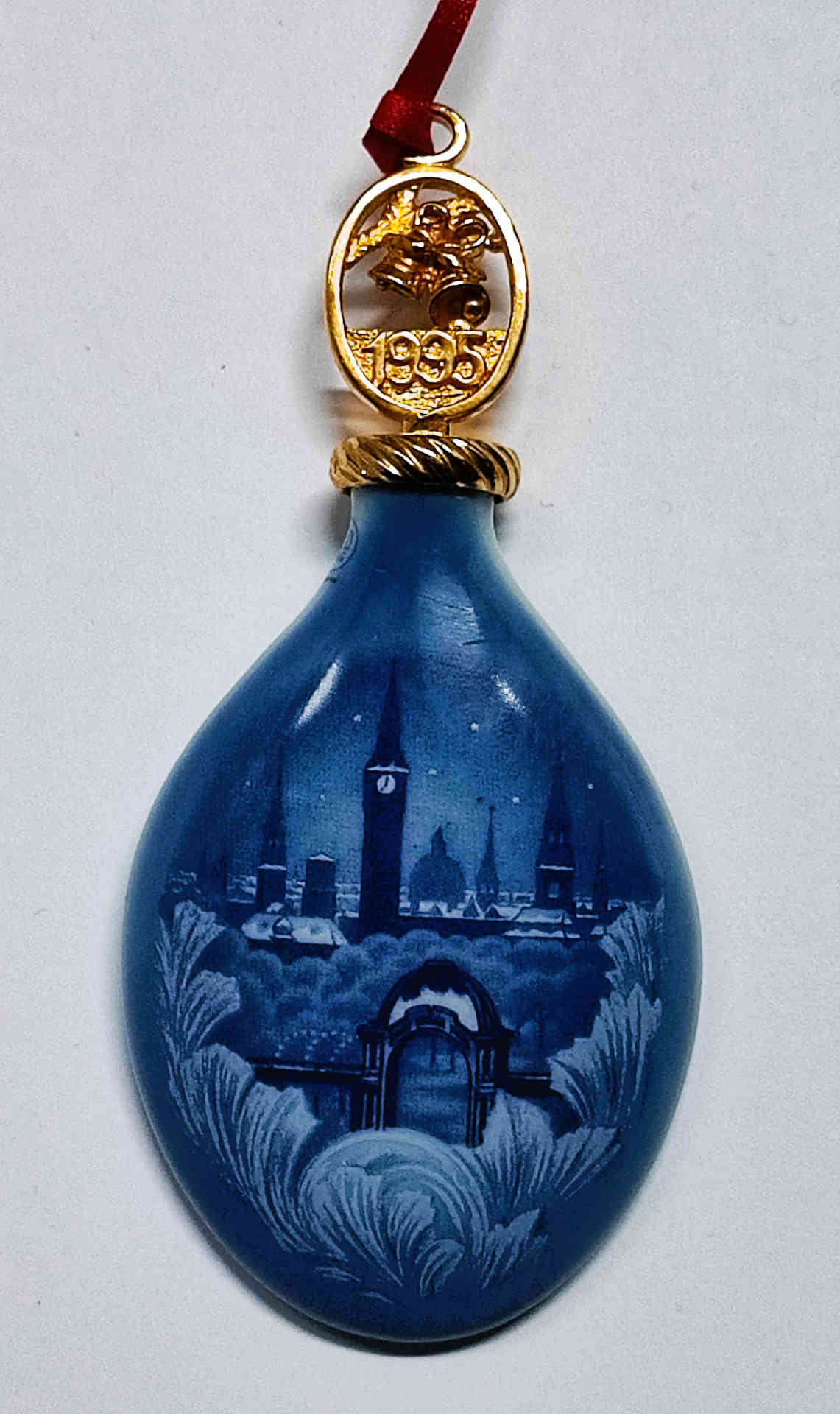 1995 · Bing & Gorndahl - Christmas Drop Goccia Towers at Copenhagen