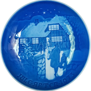 Piatto di Natale 1973 Bing & Grøndahl - 18 cm - Natale in Campagna - Henry Thelander - Bianco; Blu