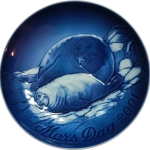 Piatto della Mamma 2001 Bing & Grøndahl - 15 cm - Foca con Cuccuiki - Finn Clausen - Blu; Bianco
