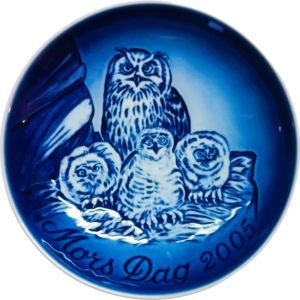 Piatto della Mamma 2005 Bing & Grøndahl - 15 cm - Gufo Reale con Pulcini - Finn Clausen - Blu; Bianco