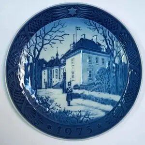 Piatto di Natale 1975 Royal Copenhagen - 18 cm - Palazzo di Marselisborg - Kaj Lange - Blu; Bianco