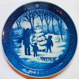 Piatto di Natale 1979 Royal Copenhagen - 18 cm - Scelta dell'albero di Natale - Kaj Lange - Blu; Bianco