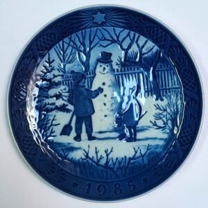 Piatto di Natale 1985 Royal Copenhagen - 18 cm - Il pupazzo di neve - Kaj Lange - Blu; Bianco