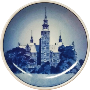 Placchetta Serie 2010  n. 001 - Royal Copenhagen di 18 cm - Castello di Rosenberg - Kai Lange - Blu; Bianco