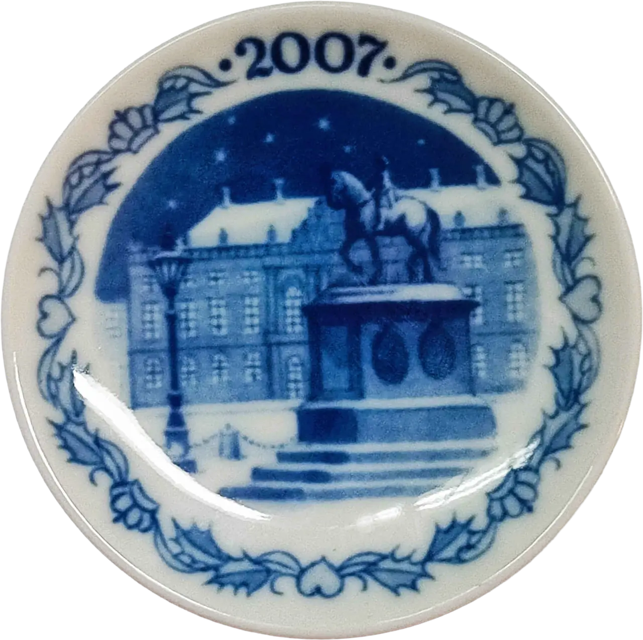 Placchetta di Natale 2007 Royal Copenhagen - 8 cm - Statua equestre in Piazza Amalienborg - Sven Vestergaard - Blu; Bianco