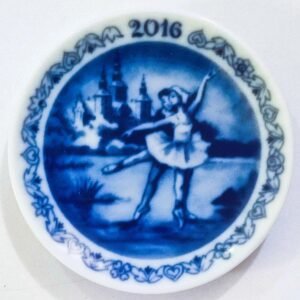 Placchetta di Natale 2016 Royal Copenhagen - 8 cm - Lago dei cigni presso Rosenborg - Sven Vestergaard - Blu; Bianco