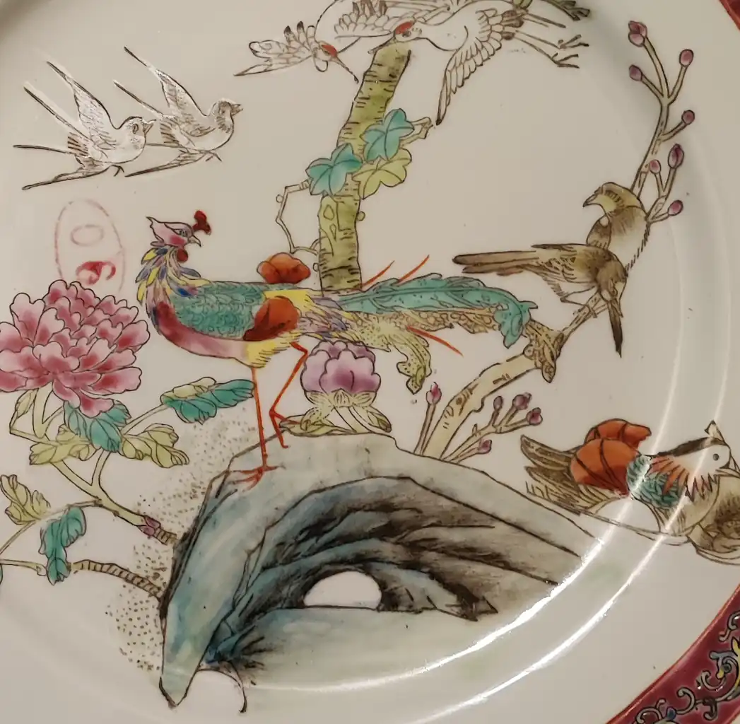 Piatto decorativo in porcellana cinese Jingdezhen – Uccelli e fiori - immagine 3